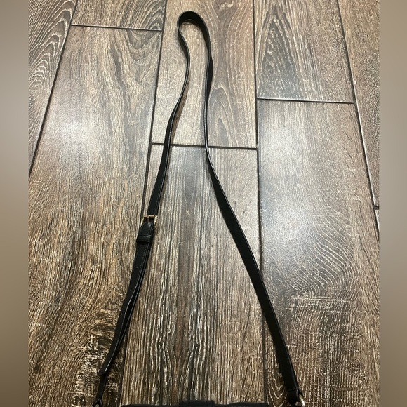 Micheal Kors small pebbled leather black crossbody - Picture 4 of 15